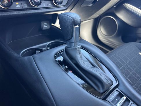 Certified 2024 Honda HR-V LX image 15