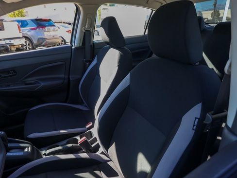 Used 2025 Nissan Versa S w/ Trunk Package image 18