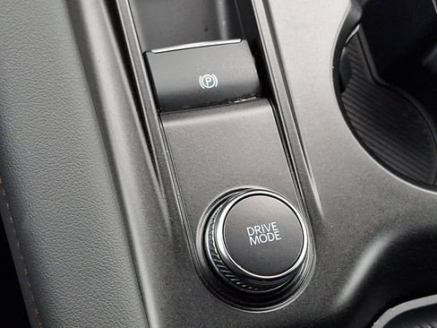 Certified 2025 Ford Explorer Active image 29