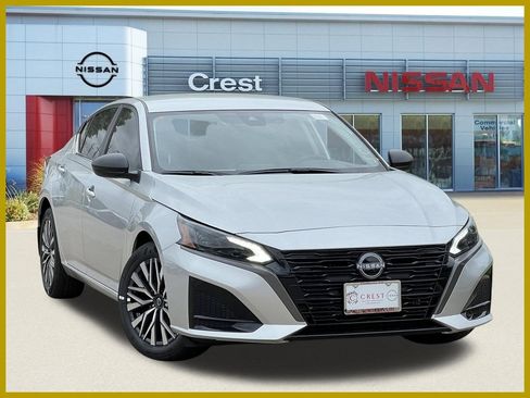 New 2026 Nissan Altima 2.5 SV FWD image 1