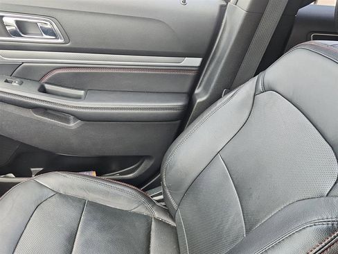 Used 2018 Ford Explorer Sport w/ Equipment Group 401A AWD/4WD image 16