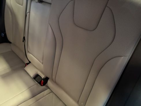 Used 2021 Hyundai Elantra Limited image 46