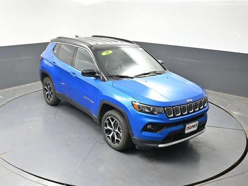 Used 2025 Jeep Compass Limited AWD/4WD image 45