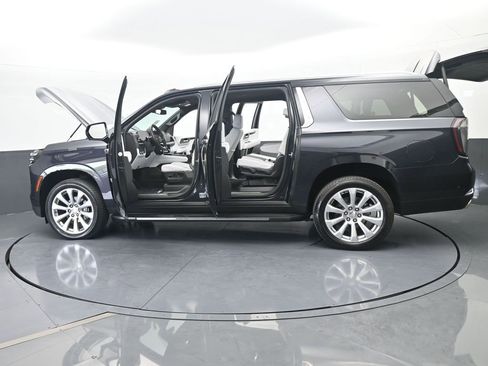 New 2025 Chevrolet Suburban Premier image 77