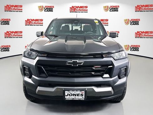 Used 2023 Chevrolet Colorado Trail Boss w/ Technology Package image 11