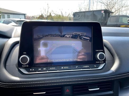 Used 2026 Nissan Rogue SV w/ SV Premium Package image 19