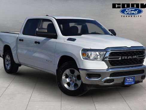 Used 2024 RAM 1500 Big Horn w/ Trailer Tow Group AWD/4WD image 3