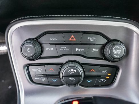 Used 2022 Dodge Challenger GT w/ Plus Package image 17