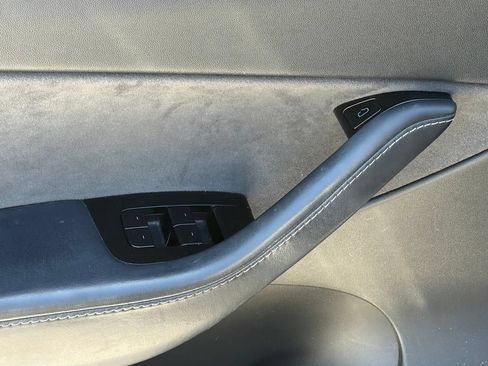 Used 2020 Tesla Model Y Long Range AWD/4WD image 4