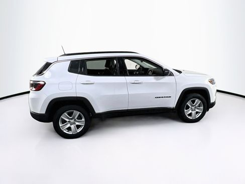Used 2022 Jeep Compass Latitude w/ Convenience Group AWD/4WD image 4