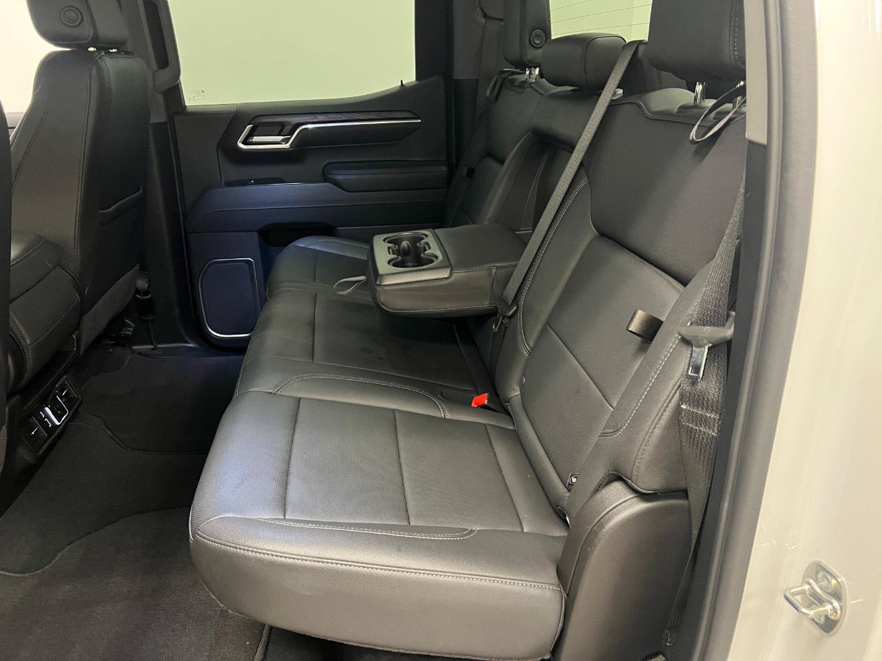 Used 2026 GMC Sierra 1500 SLT RWD image 31