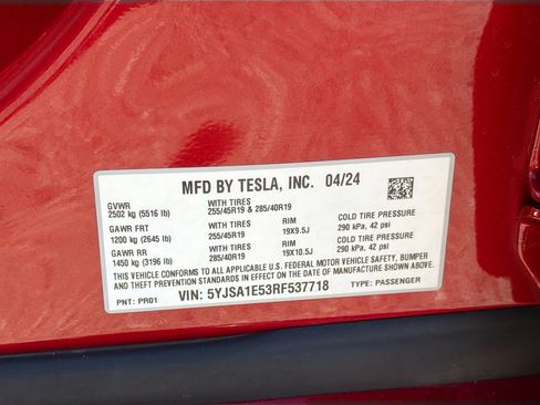 Used 2024 Tesla Model S image 38
