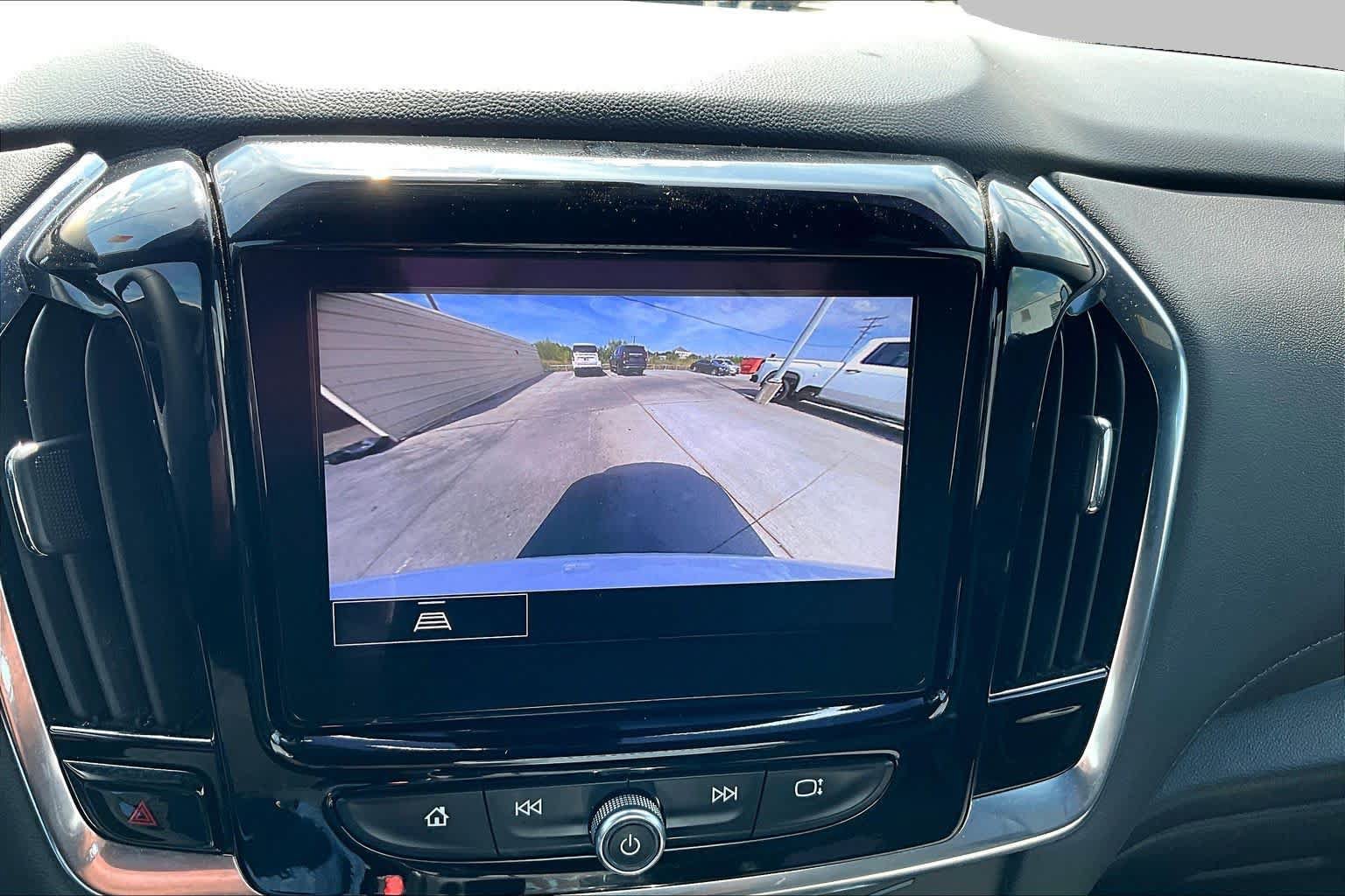 Used 2023 Chevrolet Traverse LT FWD image 50