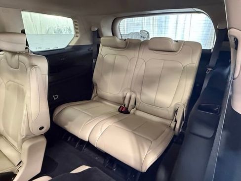 Used 2022 Jeep Grand Cherokee L Limited image 21