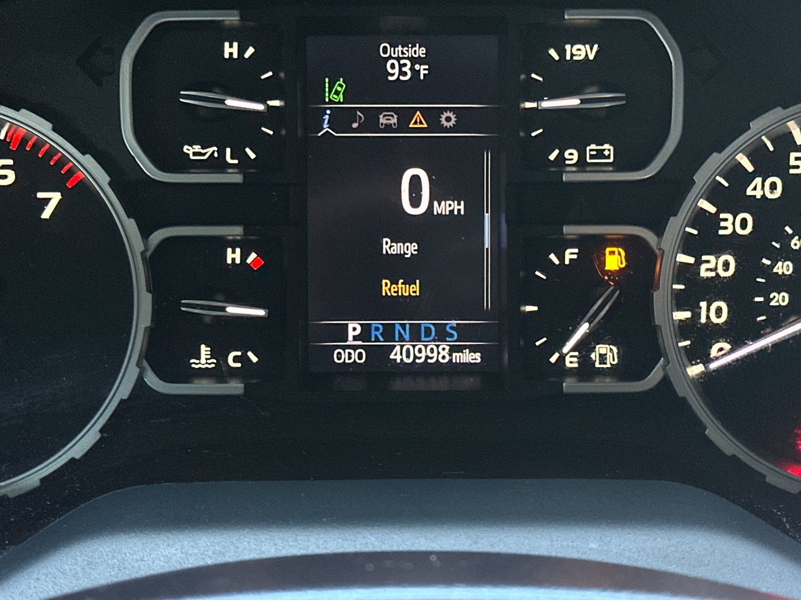 Used 2021 Toyota Tundra SR5 w/ SR5 Upgrade Package AWD/4WD image 23