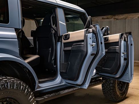 Used 2024 Ford Bronco Wildtrak image 31