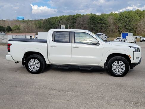 Used 2023 Nissan Frontier SV w/ SV Convenience Package image 2