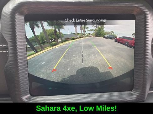 Used 2022 Jeep Wrangler Unlimited Sahara w/ Safety Group AWD/4WD image 24