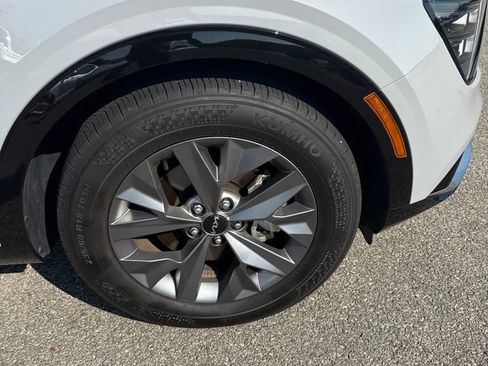 Used 2025 Kia Sportage SX FWD image 8