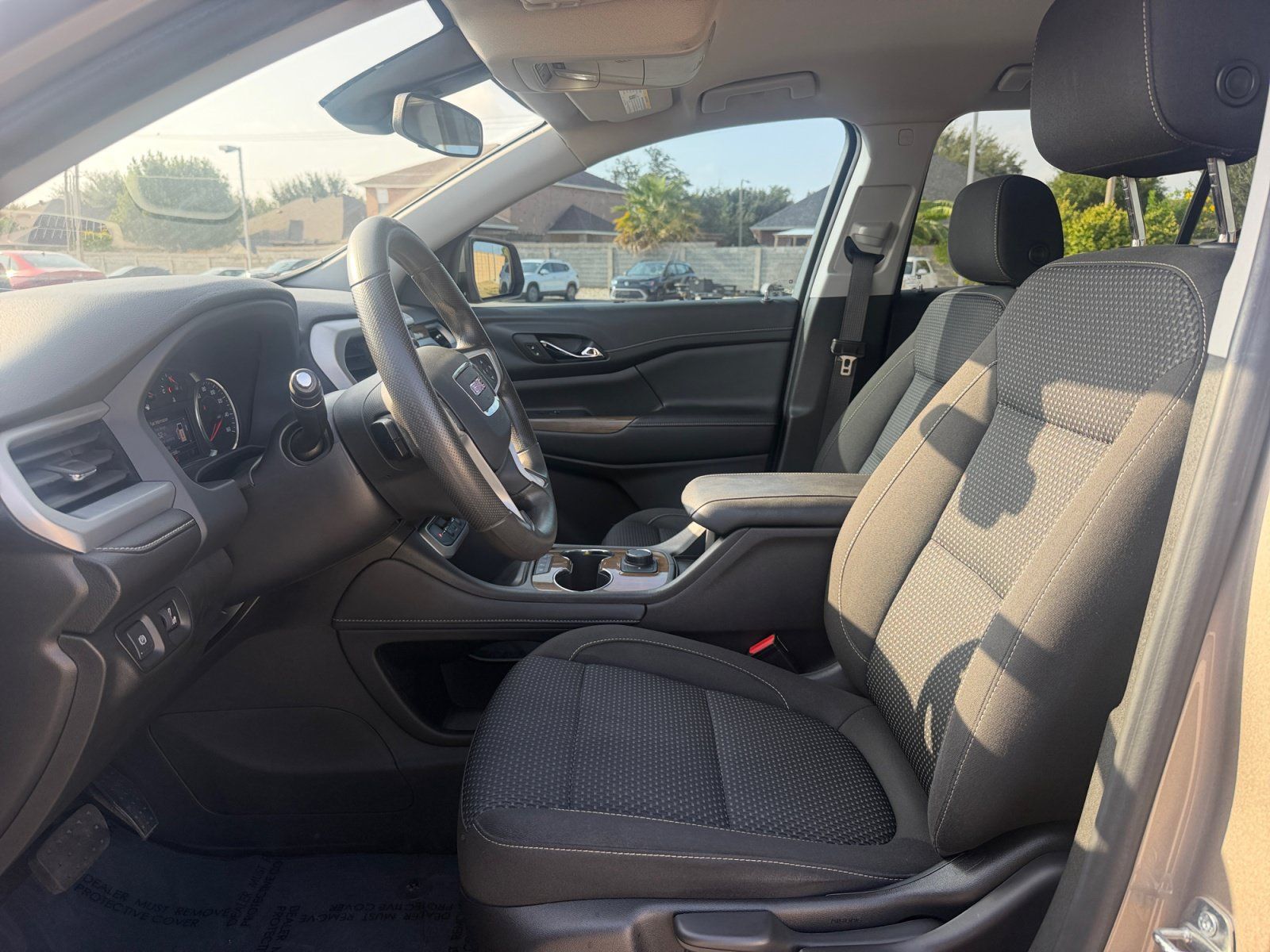 Used 2022 GMC Acadia SLE FWD image 22
