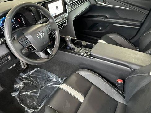 Certified 2025 Toyota Camry SE image 11