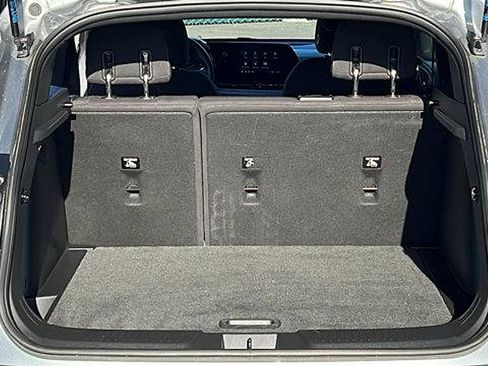 Certified 2024 Chevrolet Trax RS w/ Driver Confidence Package image 11