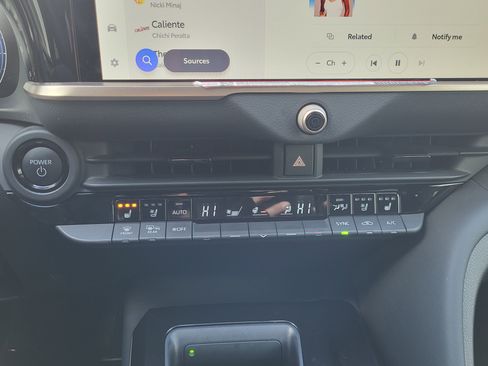 Certified 2025 Toyota Crown Limited w/ Advanced Technology Package image 30