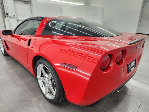 Used 2007 Chevrolet Corvette Coupe w/ Preferred Equipment Group image 6