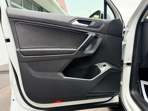 Used 2021 Volkswagen Tiguan SEL image 14