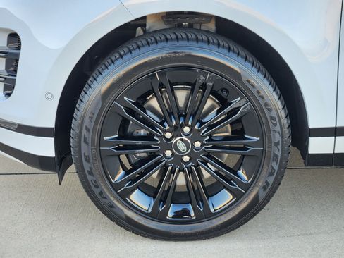 Certified 2026 Land Rover Range Rover Evoque Dynamic SE image 11