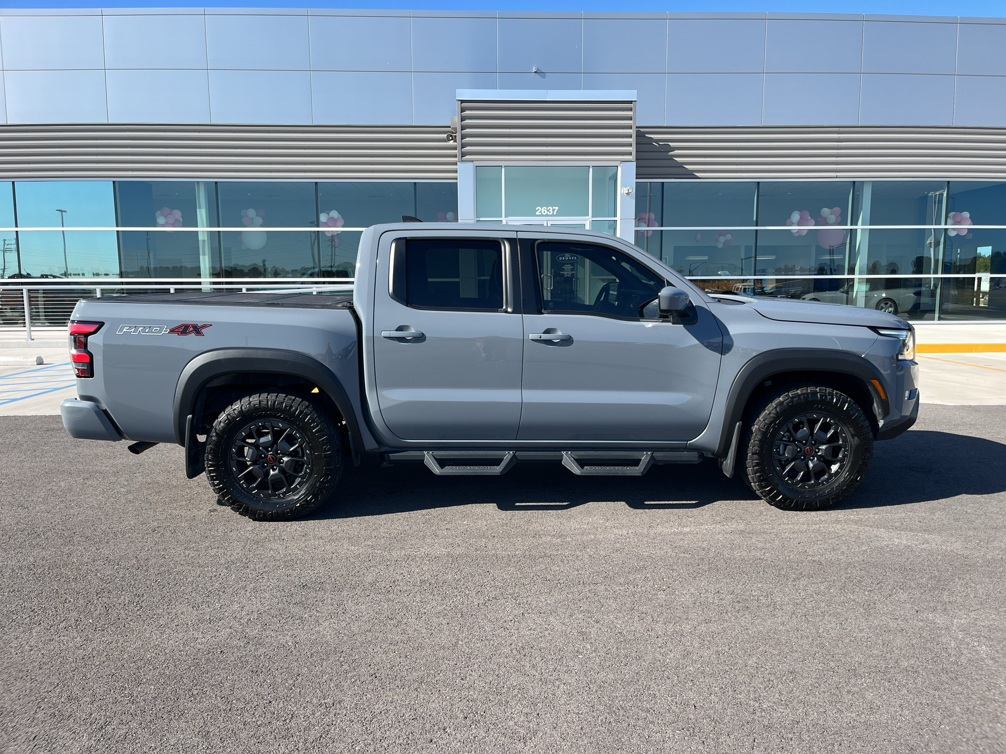 Used 2023 Nissan Frontier PRO-4X w/ Pro-4X Premium Package AWD/4WD image 4