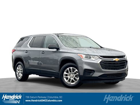 Used 2021 Chevrolet Traverse LS image 1