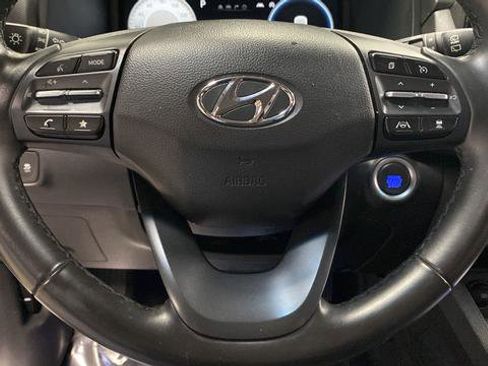 Used 2022 Hyundai Kona Limited AWD/4WD image 16