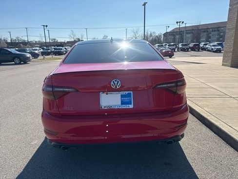 Used 2019 Volkswagen Jetta GLI image 3