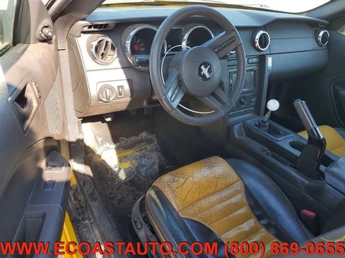 Used 2005 Ford Mustang GT Premium image 9