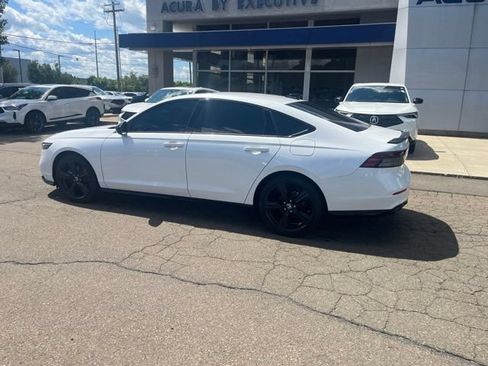 Used 2025 Honda Accord Sport image 6