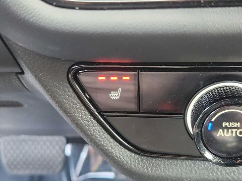 Certified 2025 Honda HR-V Sport image 24