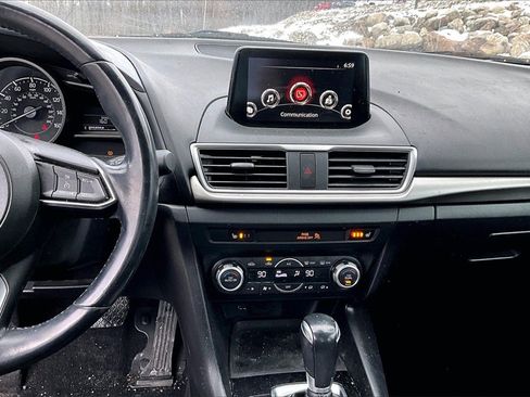 Used 2018 MAZDA MAZDA3 Touring image 29