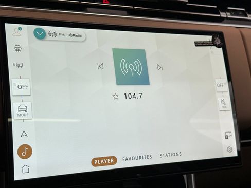 New 2026 Land Rover Range Rover SE image 20