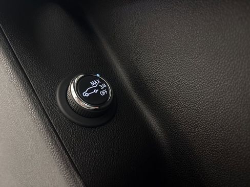 Certified 2025 Cadillac XT5 Premium Luxury image 39