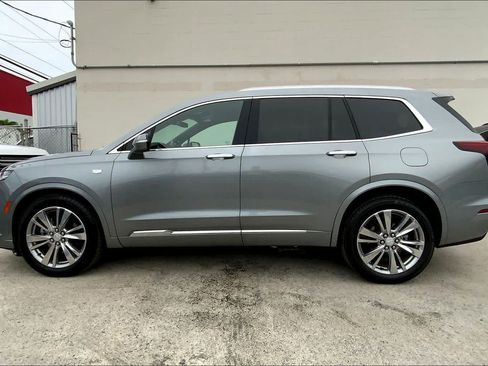 Used 2024 Cadillac XT6 Premium Luxury FWD image 3