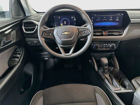 Used 2024 Chevrolet TrailBlazer LT FWD image 21