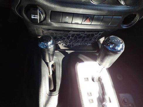 Used 2017 Jeep Wrangler Unlimited Sport w/ Connectivity Group image 19