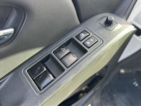 Used 2023 Nissan Frontier SV w/ Midnight Edition Package image 34