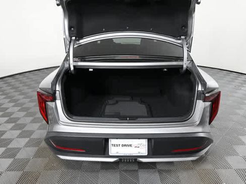 Used 2025 Kia K4 LXS image 8