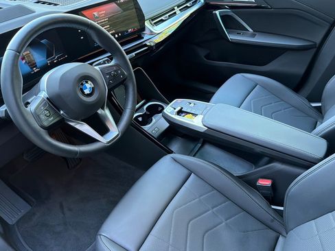 Used 2025 BMW X1 xDrive28i w/ Technology Package image 11