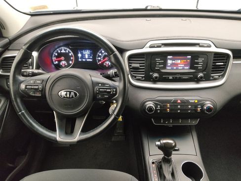 Used 2016 Kia Sorento AWD w/ LX Convenience Package image 22