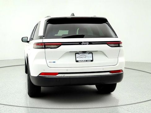 Used 2023 Jeep Grand Cherokee 4WD 4xe image 6