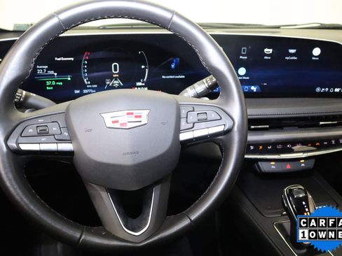 Used 2025 Cadillac XT4 Premium Luxury FWD image 24