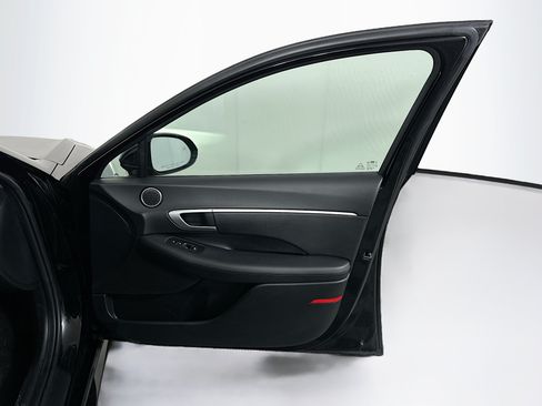 Used 2025 Hyundai Sonata SEL FWD image 32